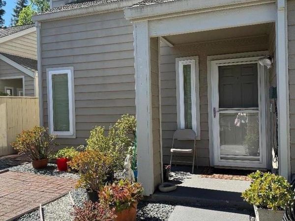 2007 Cedar Ridge Dr , Stockton, CA 95207