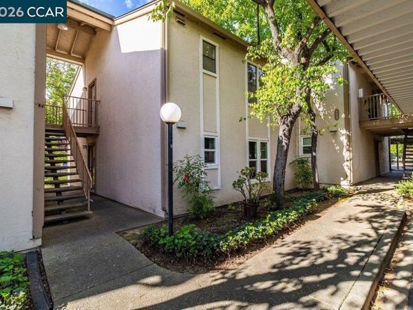 375 Camelback Drive, Unit 4, Pleasant Hill, CA 94523