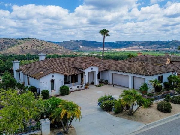 3862 Flowerwood Lane , Fallbrook, CA 92028