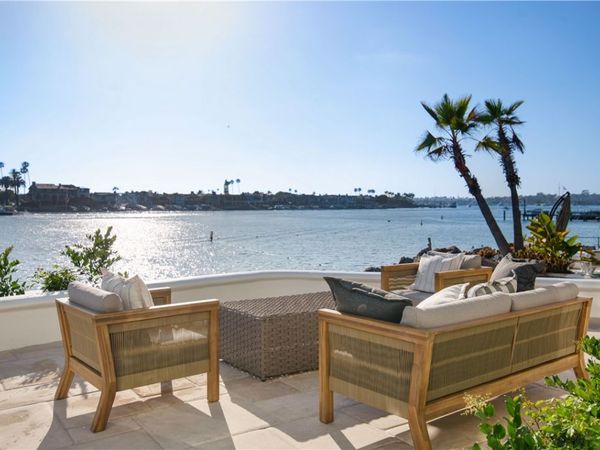 2717 Shell Street , Corona Del Mar, CA 92625