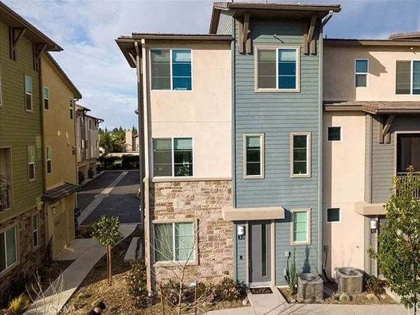 838 Savi Drive, Unit 105, Corona, CA 92878