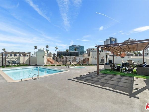 620 S Gramercy Place, Unit 327, Los Angeles, CA 90005