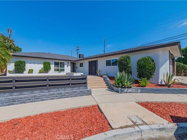 3202 Montana Avenue , Costa Mesa, CA 92626