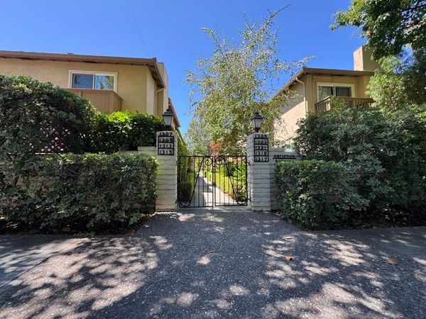 1323 Hoover Street , Menlo Park, CA 94025