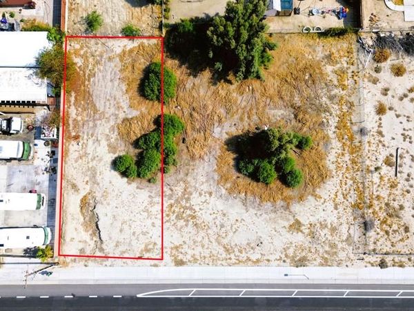 1 Ramon Road , Thousand Palms, CA 92276