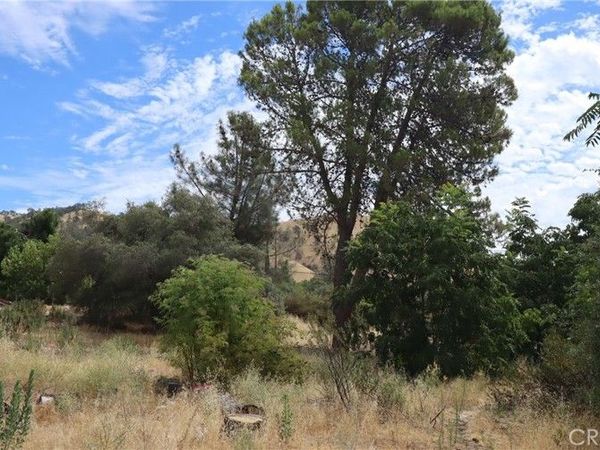 3292 9th Street , Clearlake, CA 95422