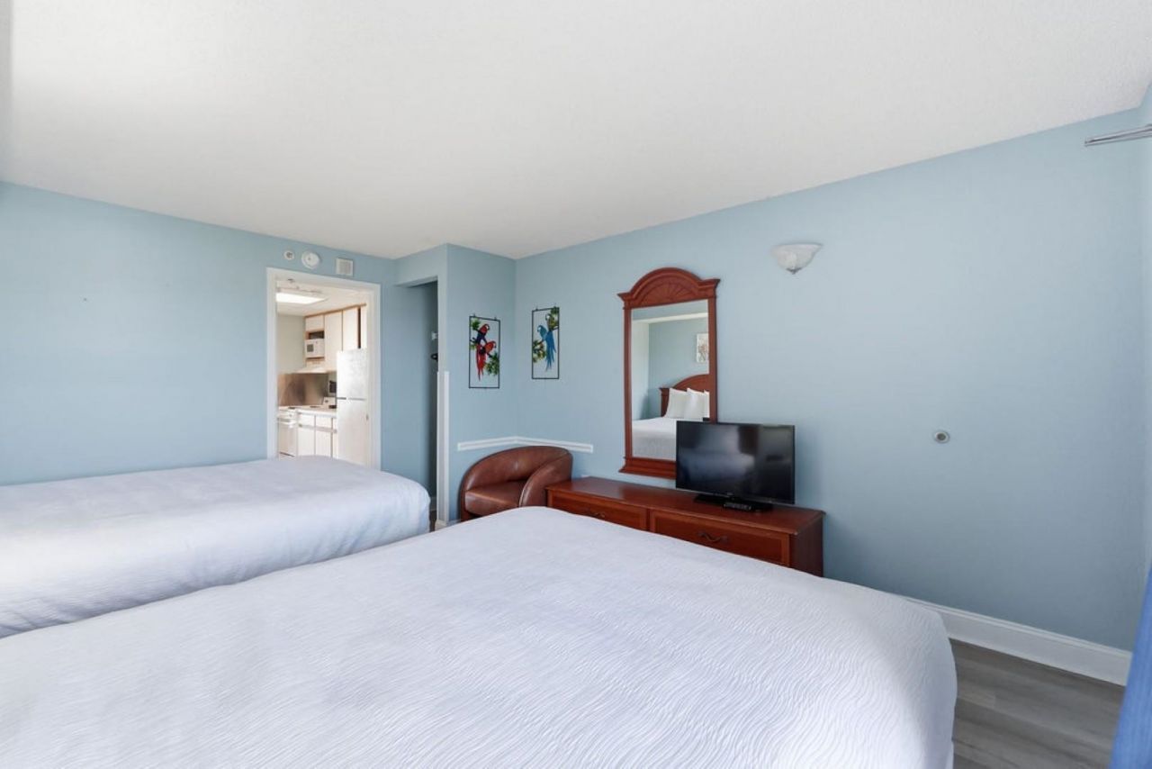 2301 N Ocean Blvd.  Photo 10