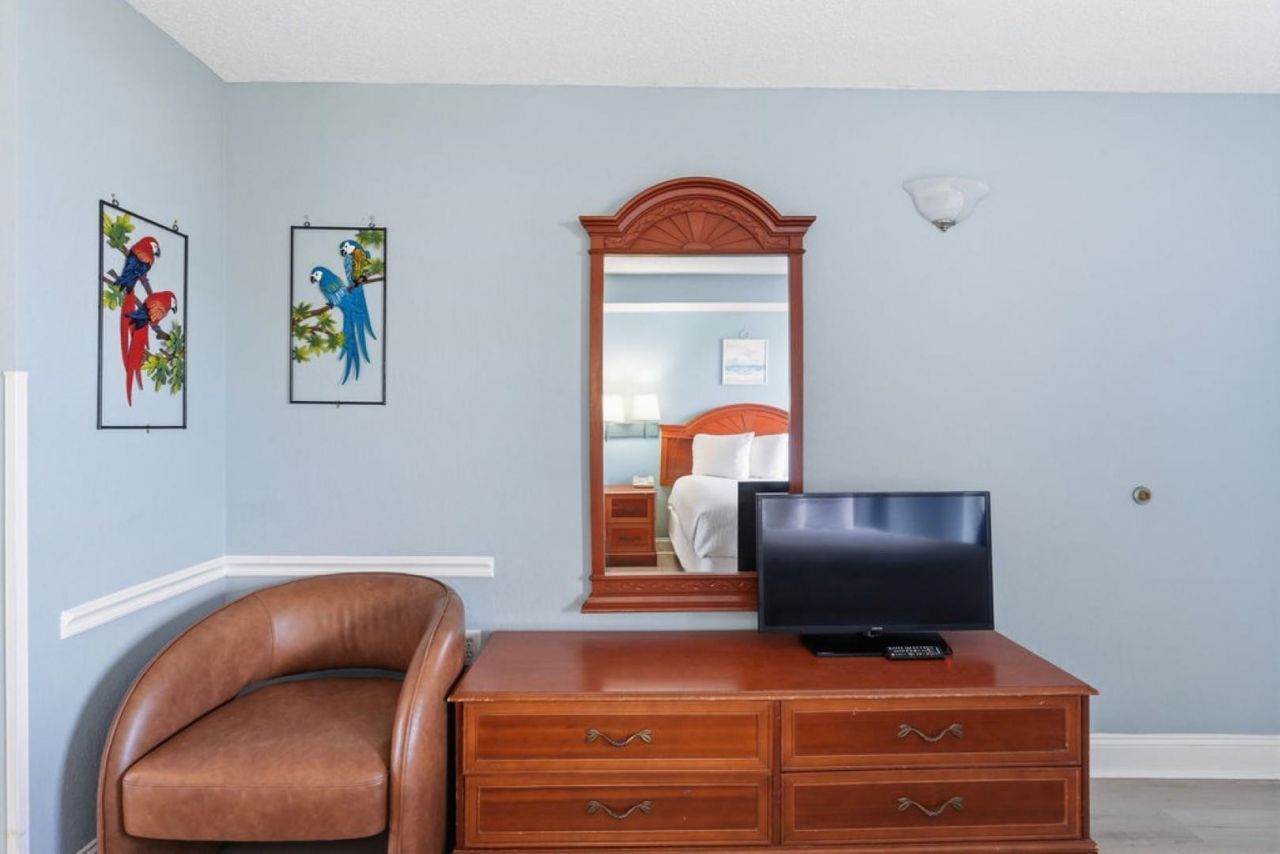 2301 N Ocean Blvd.  Photo 12