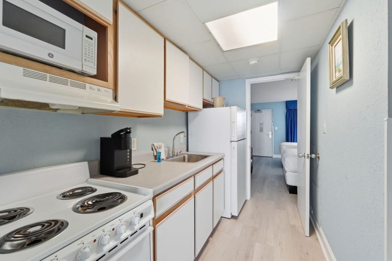 2301 N Ocean Blvd.  Photo 16