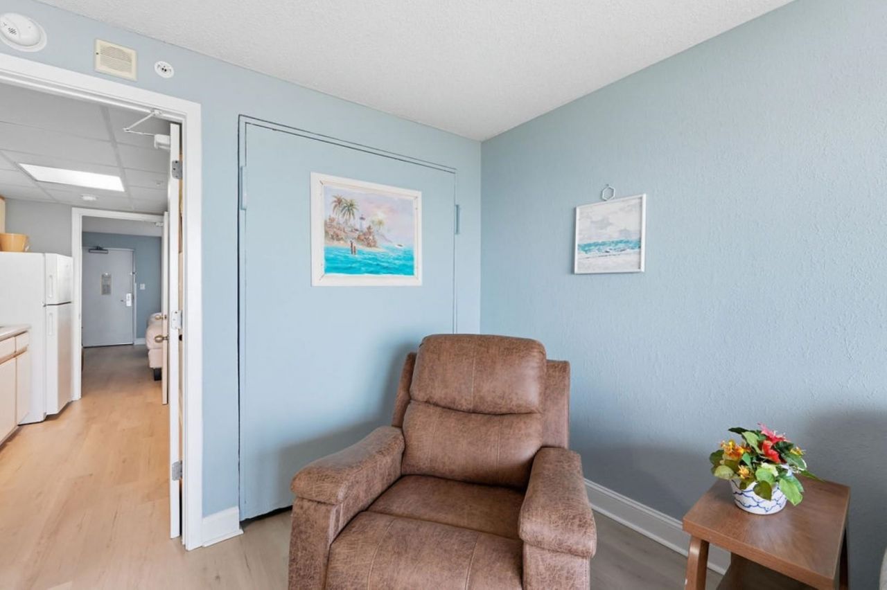 2301 N Ocean Blvd.  Photo 20