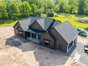 425 County Line Road , Webster, NY 14580