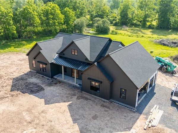 425 County Line Road , Webster, NY 14580