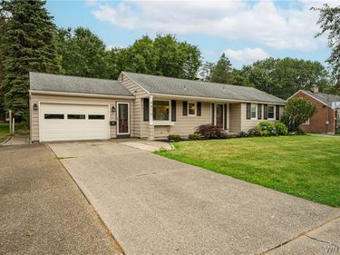 4815 Crestwood Drive , Hamburg, NY 14075