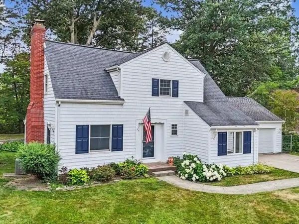 758 Pasadena Avenue , Niagara Falls, NY 14304