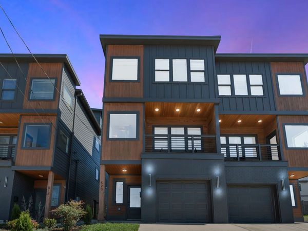 520 Weakley Ave , Nashville, TN 37207