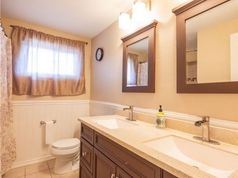 6547 Vallevista Drive, Mayfield Heights, OH 44124 Photo 32