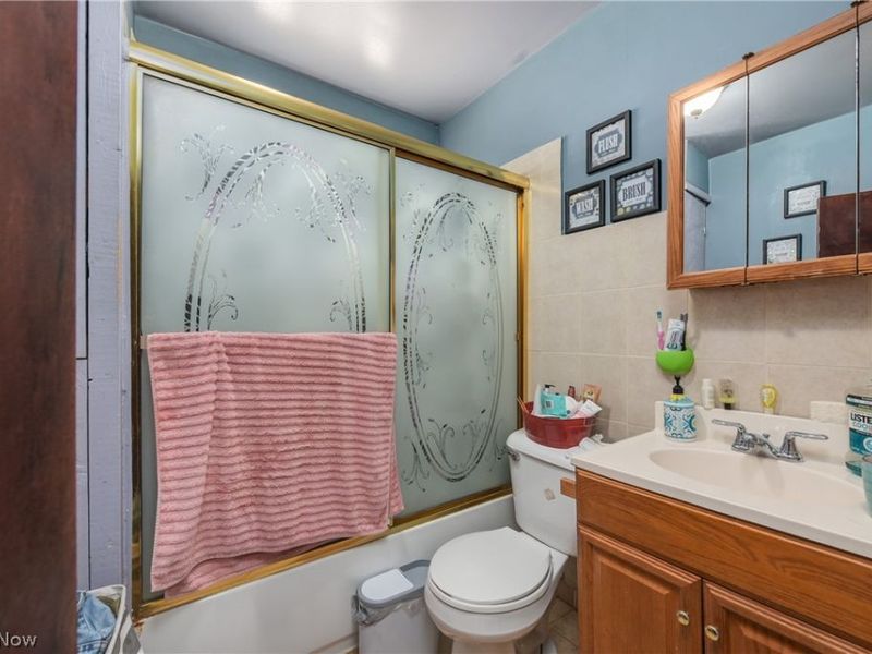 3097 Bradwell Avenue, Cleveland, OH 44109 Photo 24
