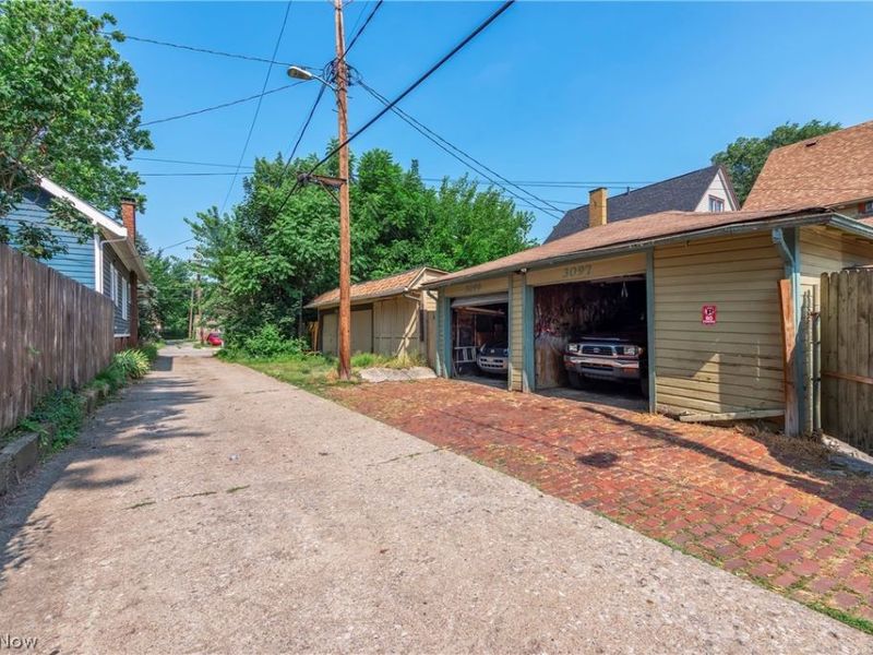 3097 Bradwell Avenue, Cleveland, OH 44109 Photo 8