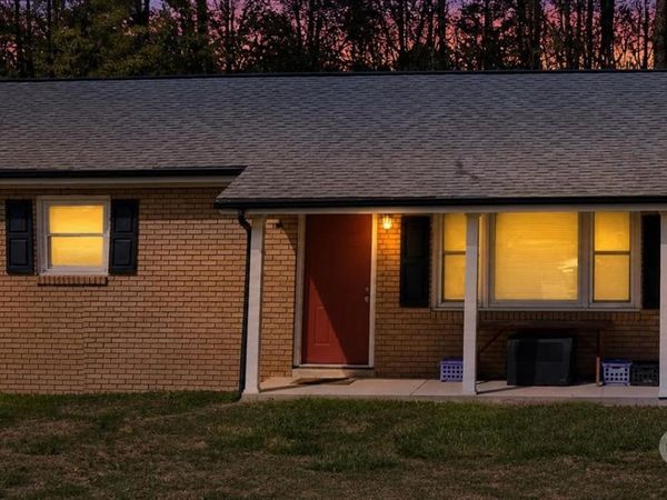 3907 Little Mountain Road , Gastonia, NC 28056