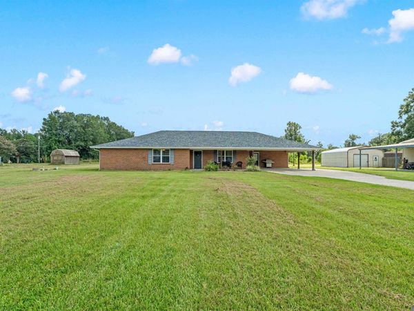45447 Gold Place Rd, St Amant, LA 70774