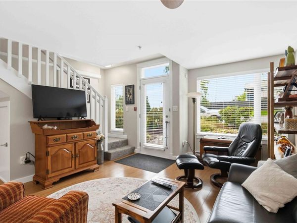 1405 Esquimalt Rd , Unit #102, Esquimalt, BC V9A 0A4