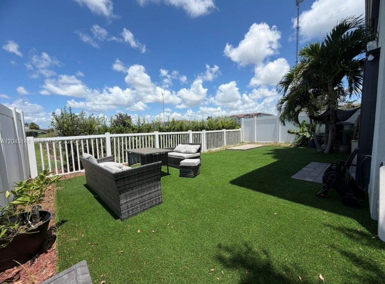 20476 NW 4th Ct , Unit 20476, Miami Gardens, FL 33169 Photo