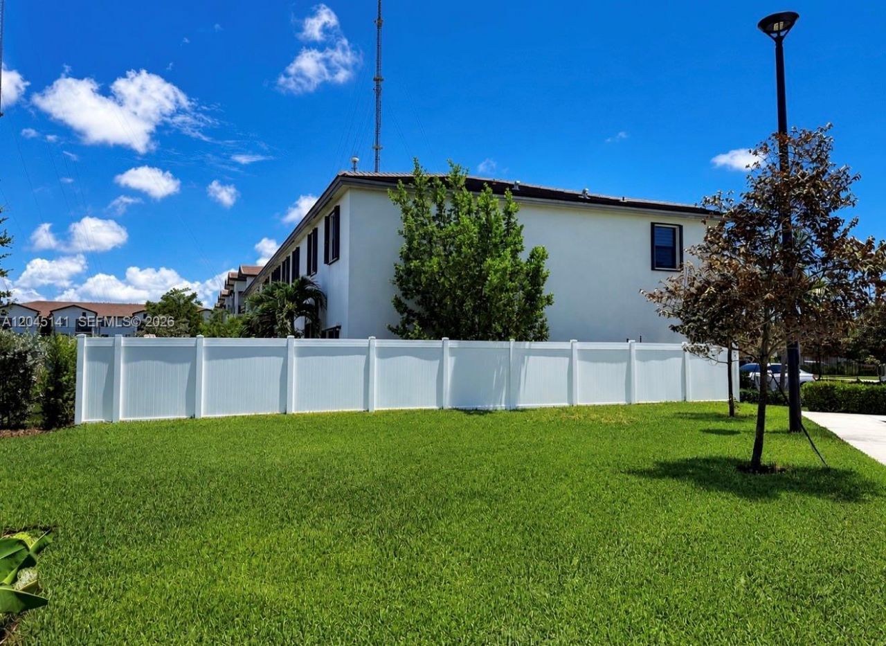 20476 NW 4th Ct , Unit 20476, Miami Gardens, FL 33169 Photo