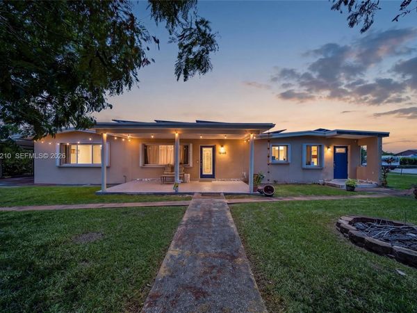 10141 SW 46th St , Miami, FL 33165