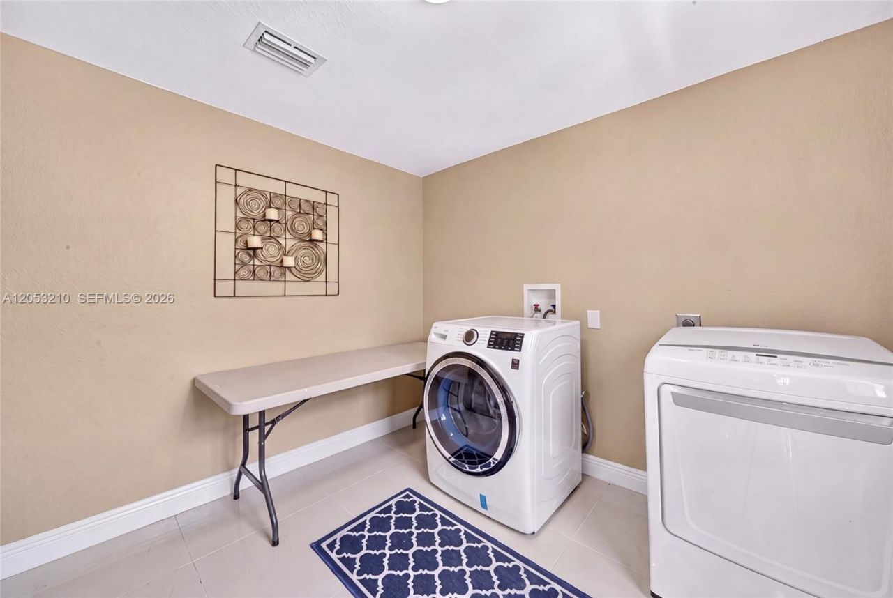 10141 SW 46th St, Miami, FL 33165 Photo