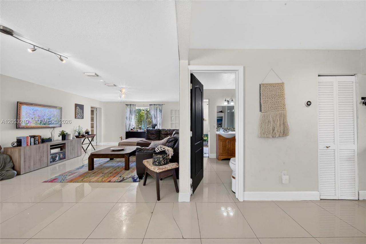 10141 SW 46th St, Miami, FL 33165 Photo