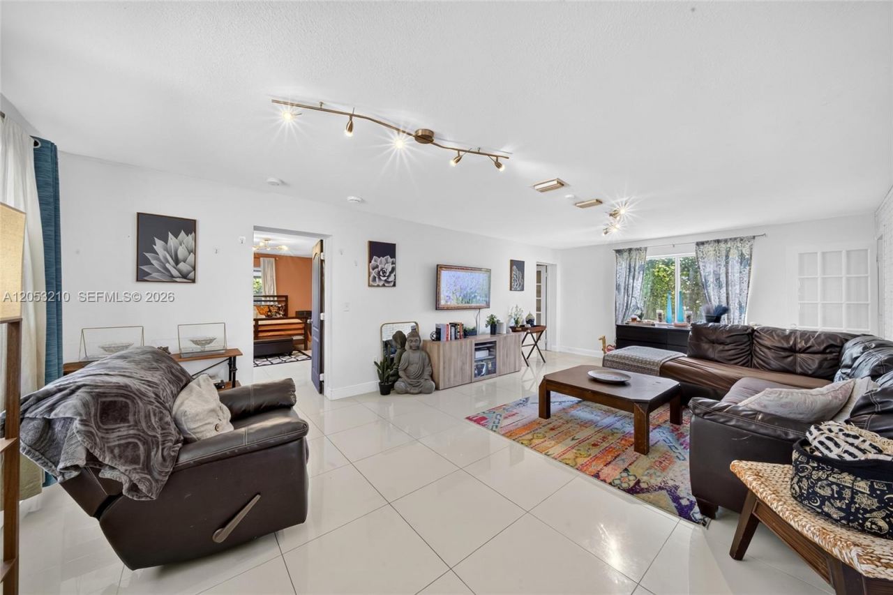 10141 SW 46th St, Miami, FL 33165 Photo