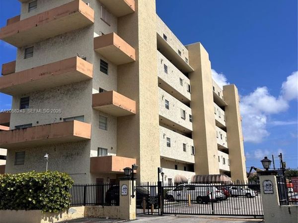 300 NW 42nd Ave, Unit 109, Miami, FL 33126