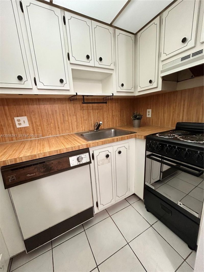300 NW 42nd Ave, Unit 109, Miami, FL 33126 Photo