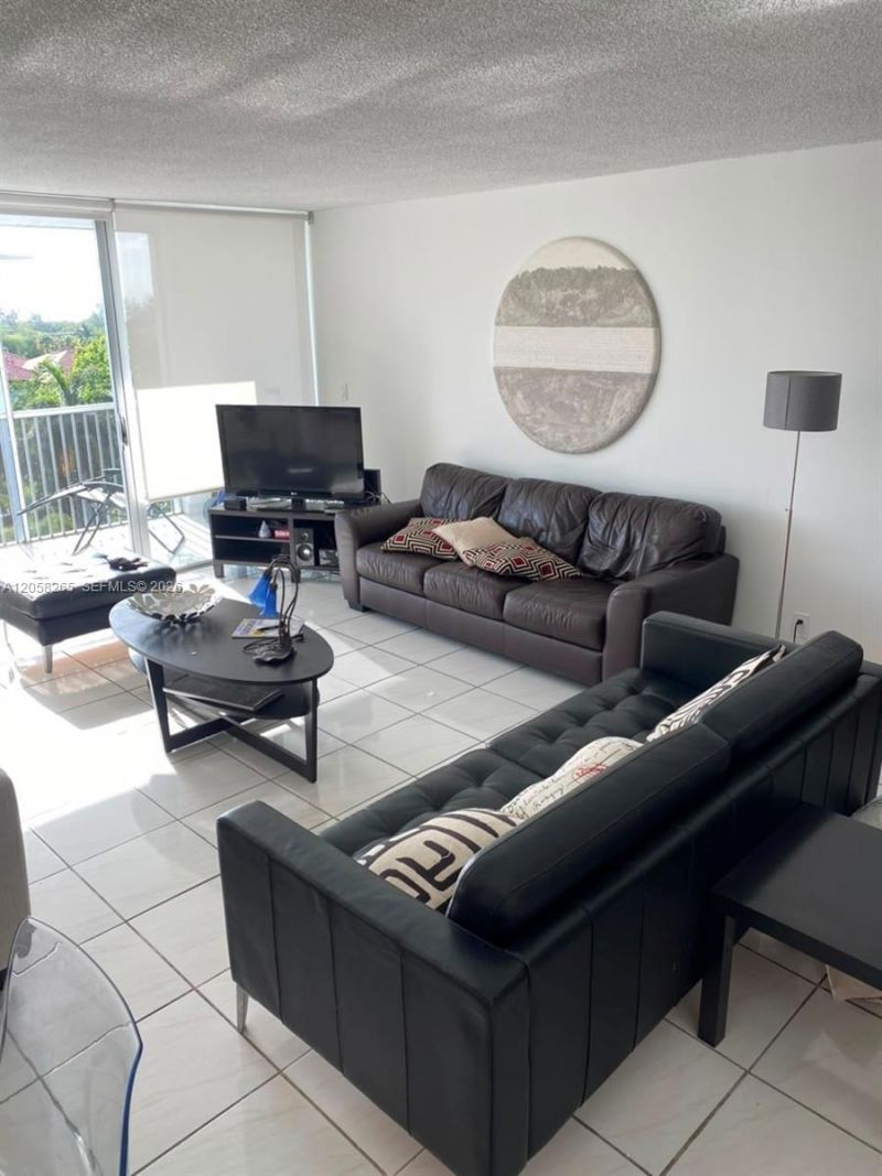 150 Ocean Lane Dr , Unit 8B, Key Biscayne, FL 33149 Photo