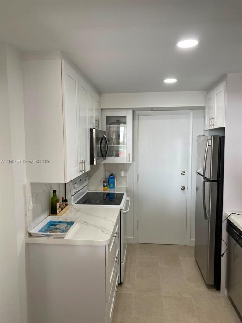 150 Ocean Lane Dr , Unit 8B, Key Biscayne, FL 33149 Photo
