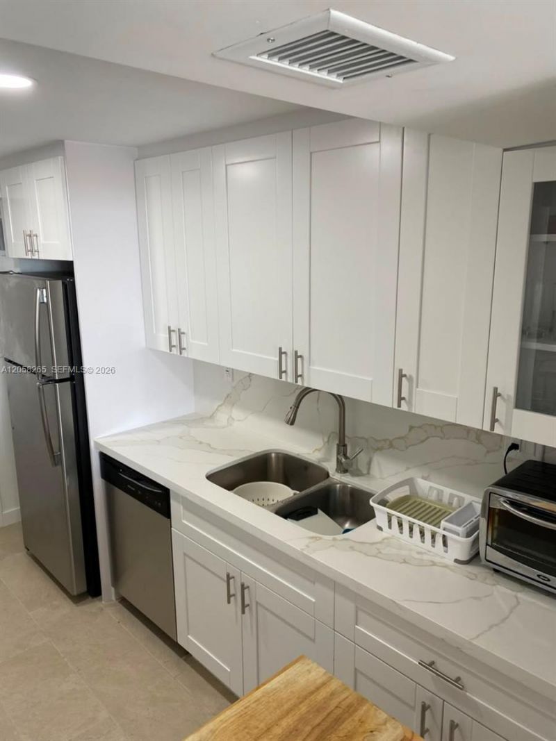 150 Ocean Lane Dr , Unit 8B, Key Biscayne, FL 33149 Photo