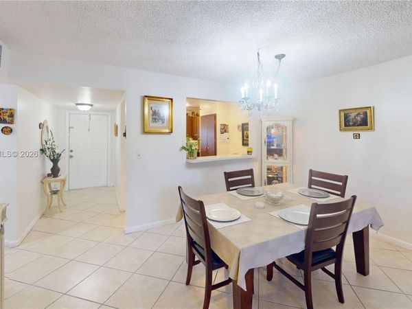9320 Sunrise Lakes Blvd , Unit 303, Sunrise, FL 33322