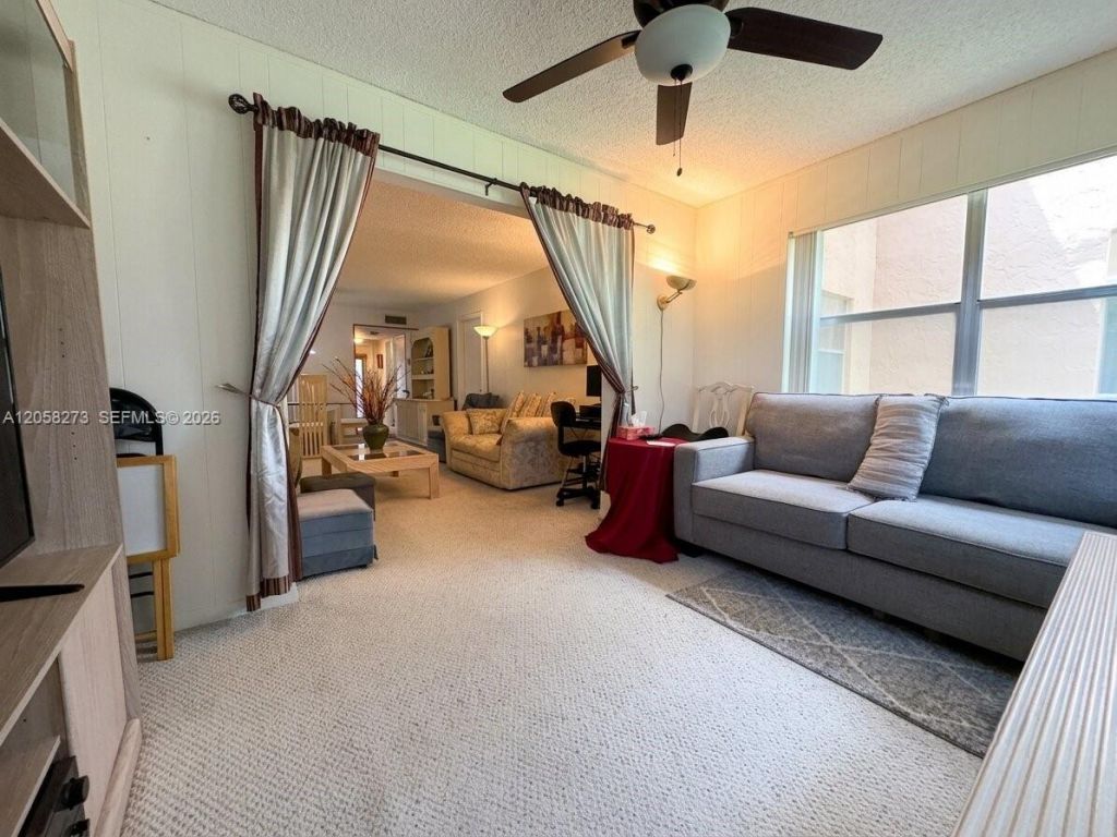 9801 Sunrise Lakes Blvd, Unit 203, Sunrise, FL 33322 Photo