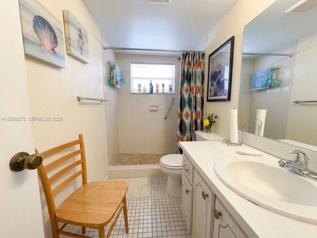 9801 Sunrise Lakes Blvd, Unit 203, Sunrise, FL 33322 Photo