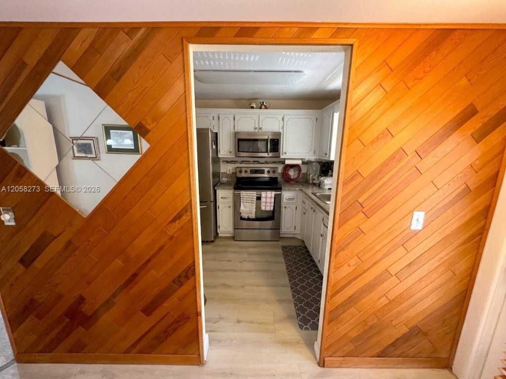 9801 Sunrise Lakes Blvd, Unit 203, Sunrise, FL 33322 Photo
