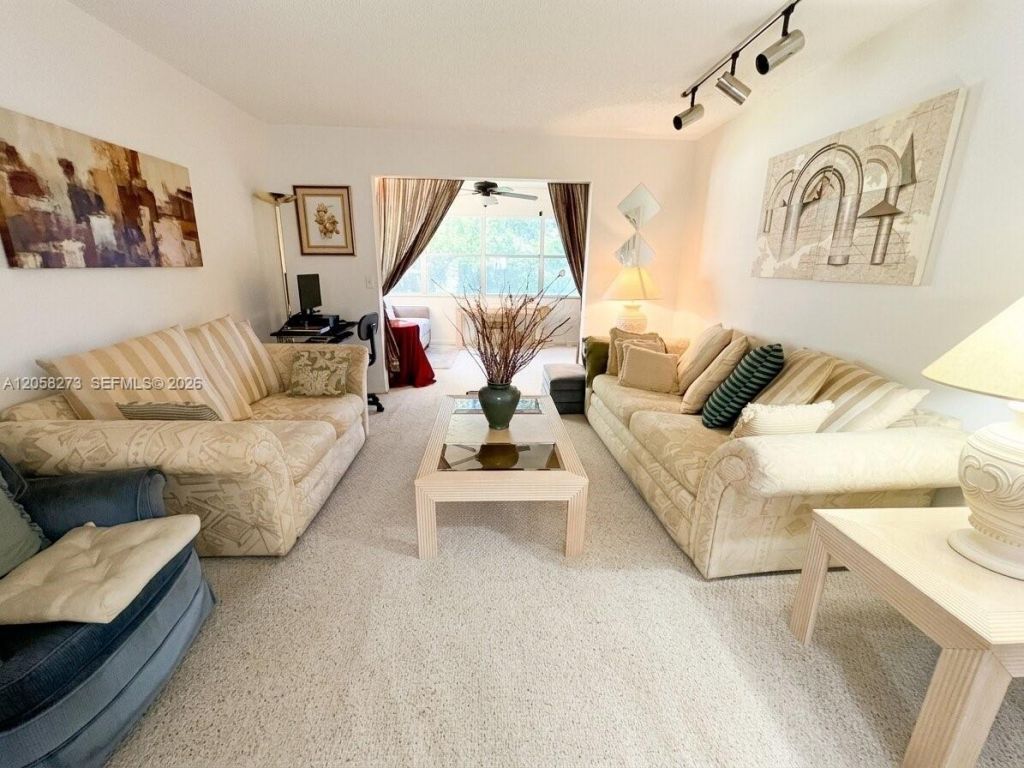 9801 Sunrise Lakes Blvd, Unit 203, Sunrise, FL 33322 Photo
