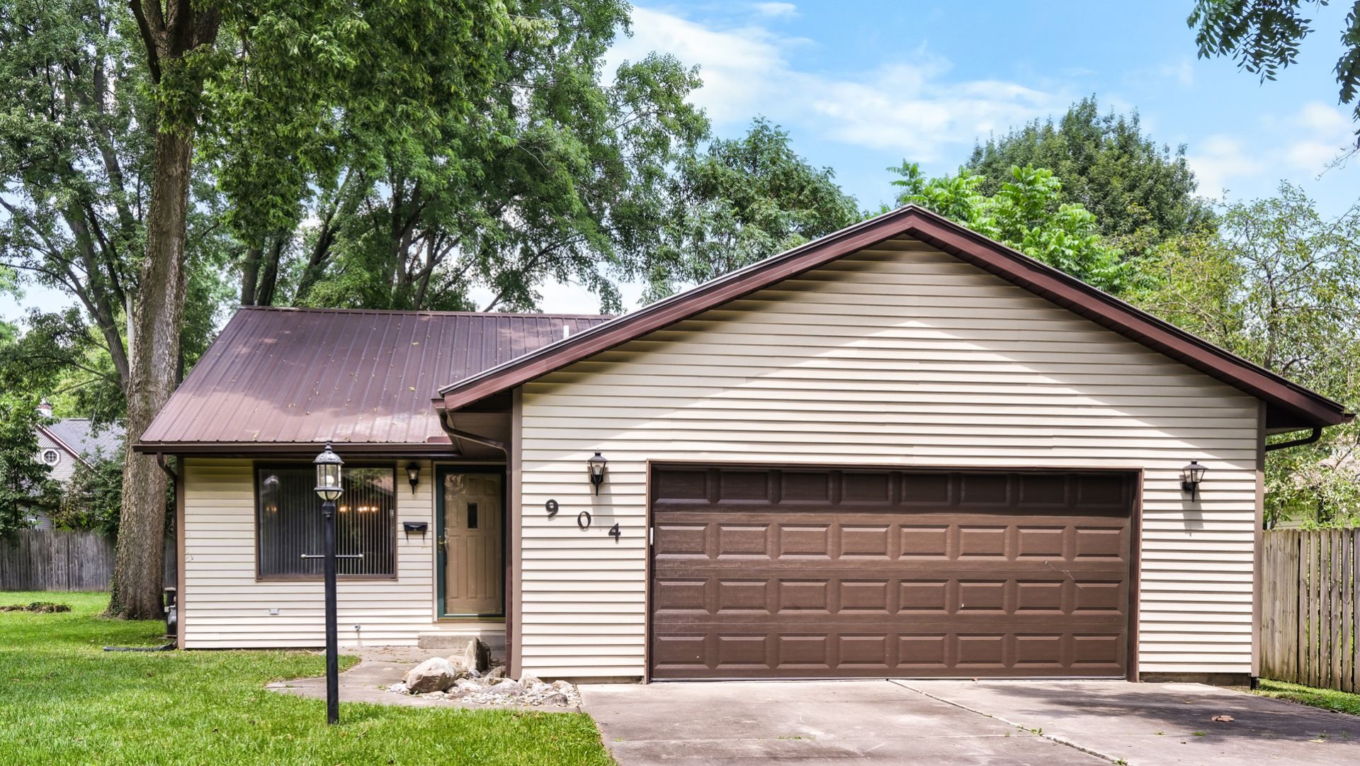904 E California Avenue , Urbana, IL 61801