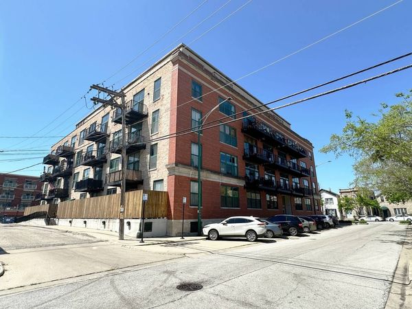 3500 S Sangamon Street , Unit 404, Chicago, IL 60609