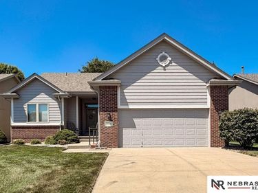 10406 Brentwood Drive, La Vista, NE 68128