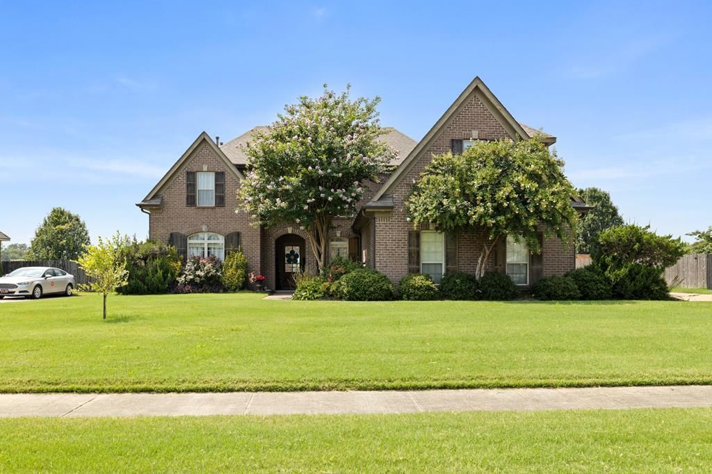612 River Oaks Drive, Marion, AR 72364 Main Photo