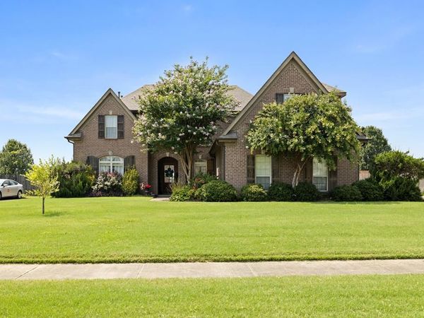 612 River Oaks Drive, Marion, AR 72364