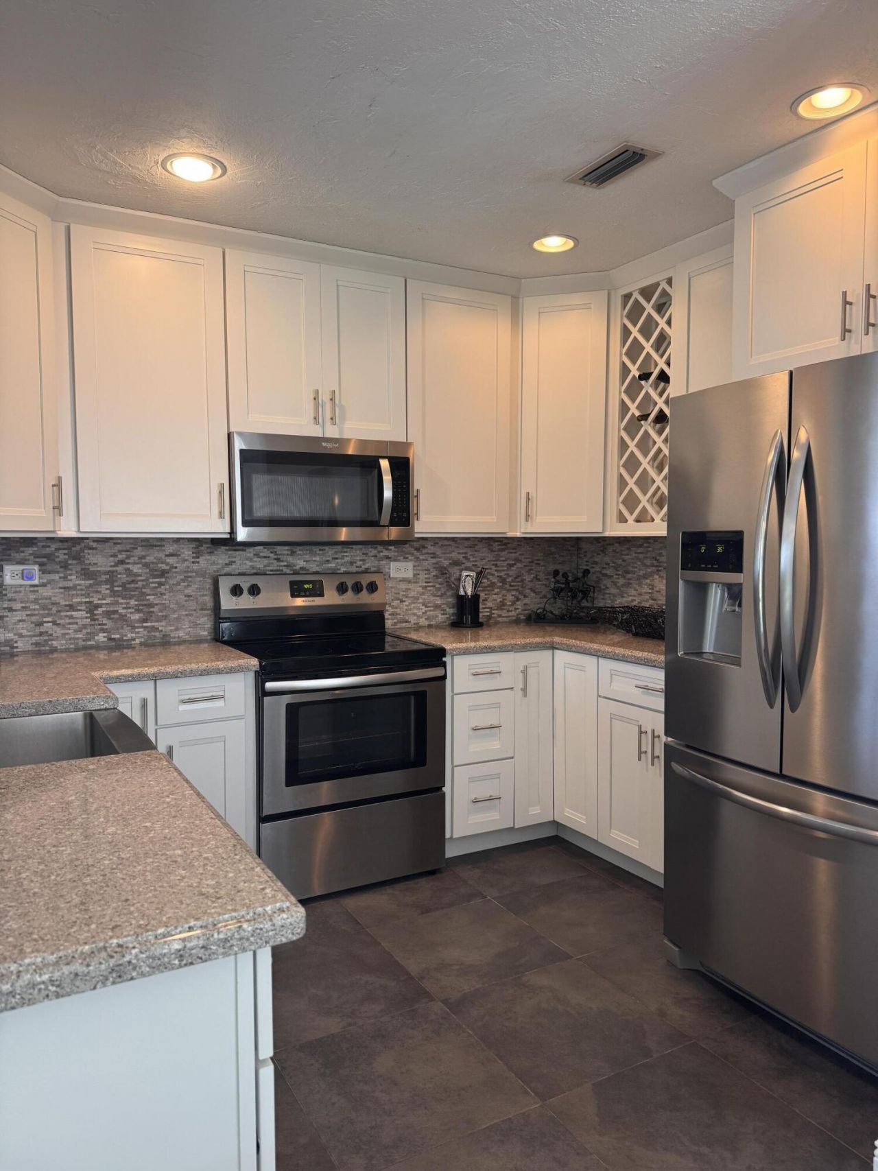 135 Peace Avenue, Tavernier, FL 33070 Photo