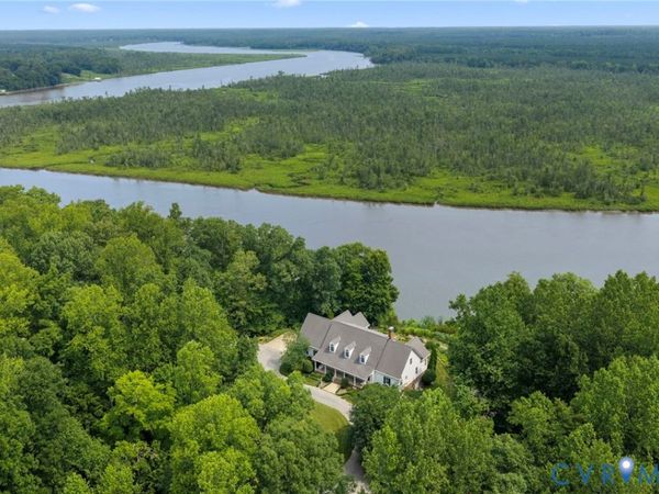 310 Old Fraziers Trail , West Point, VA 23181