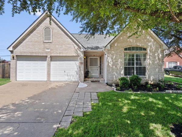 418 Keenland DR , Georgetown, TX 78626