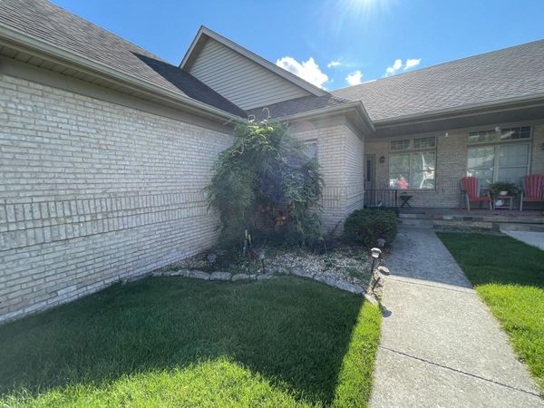 306 Carnation Street NE , DeMotte, IN 46310
